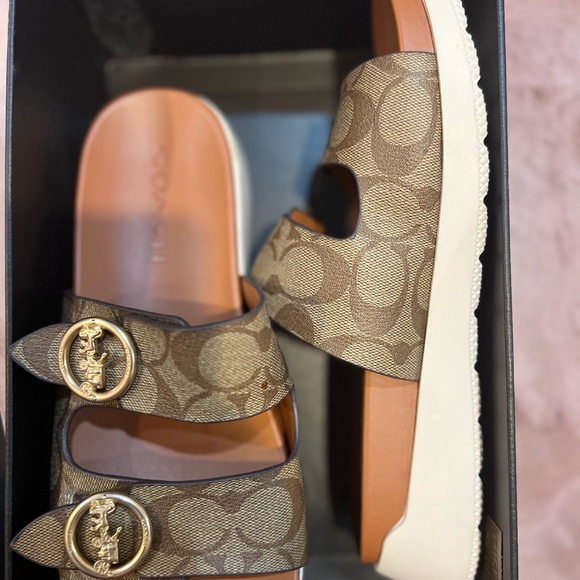 Women’s Coach sandals. Size 8. Gently worn. Worn once. - Picture 2 of 5